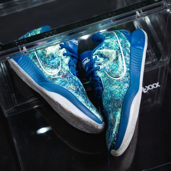 【新品未使用】NIKE LEBRON 21 \"ABALONE PEARL\" EP Nike LeBron 21 Abalone Pearl FB2238-400 Release Info | Hypebeast